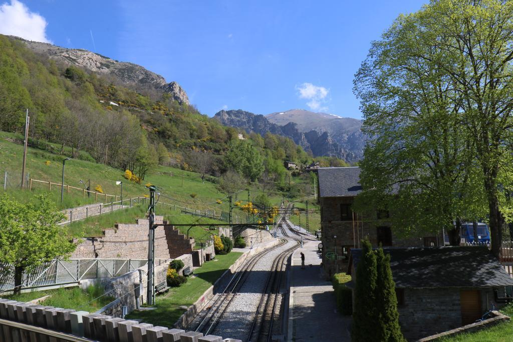 Hostal Les Roquetes Queralbs Exteriér fotografie